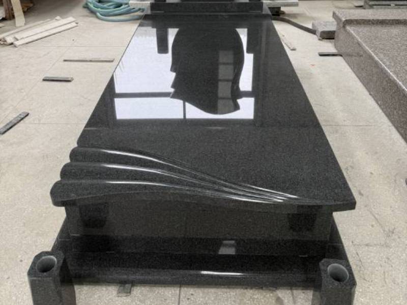 Black granite Poland style tombstone set Black granite Poland style tombstone set
