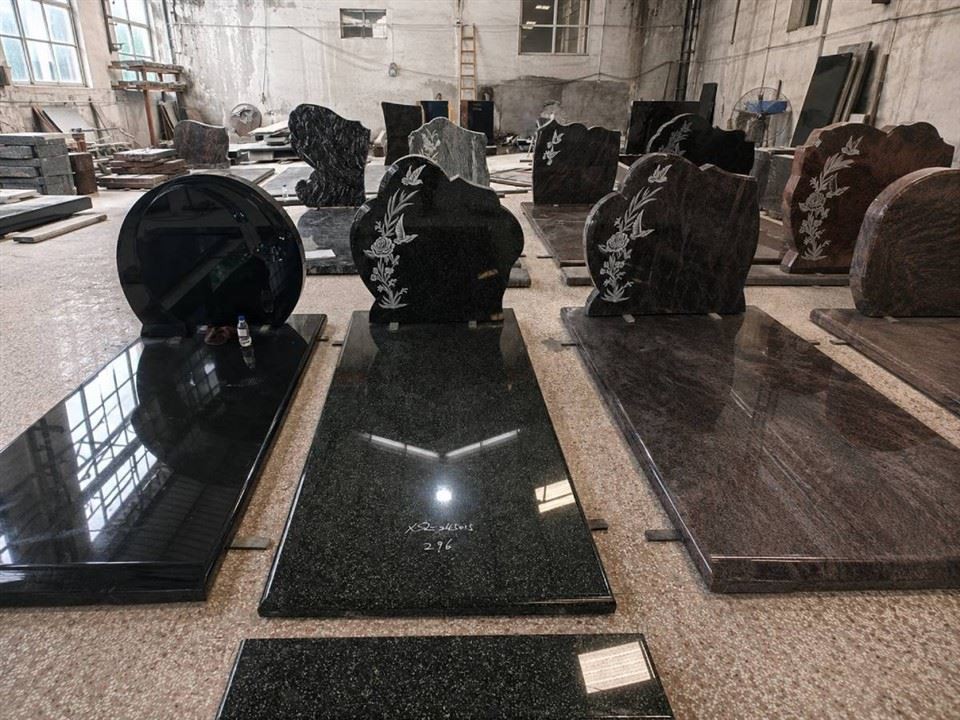 Hassan Green French Monument Set Supplier