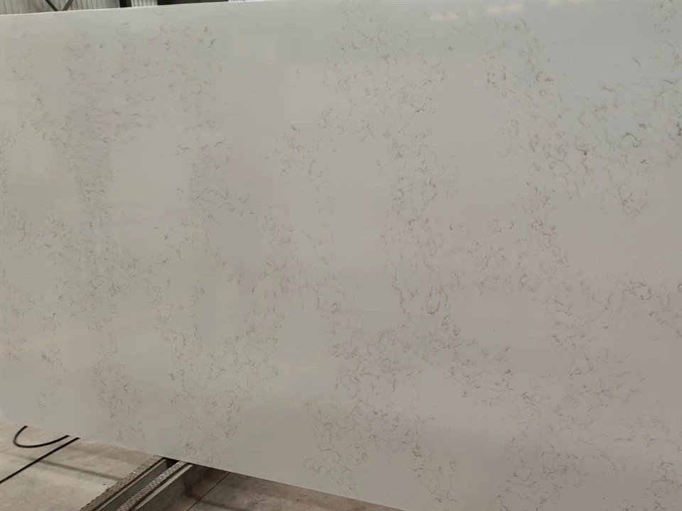 IN2799 Aura Gold Quartz Slabs