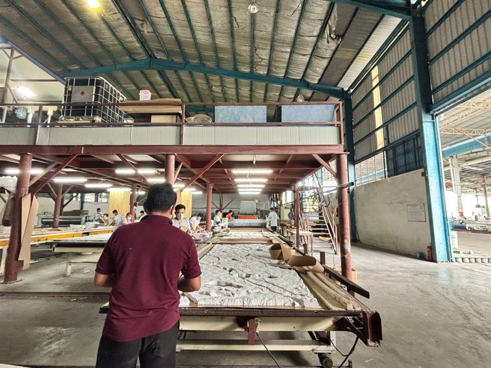 Jumbo Calacatta Quartz Slabs Factory