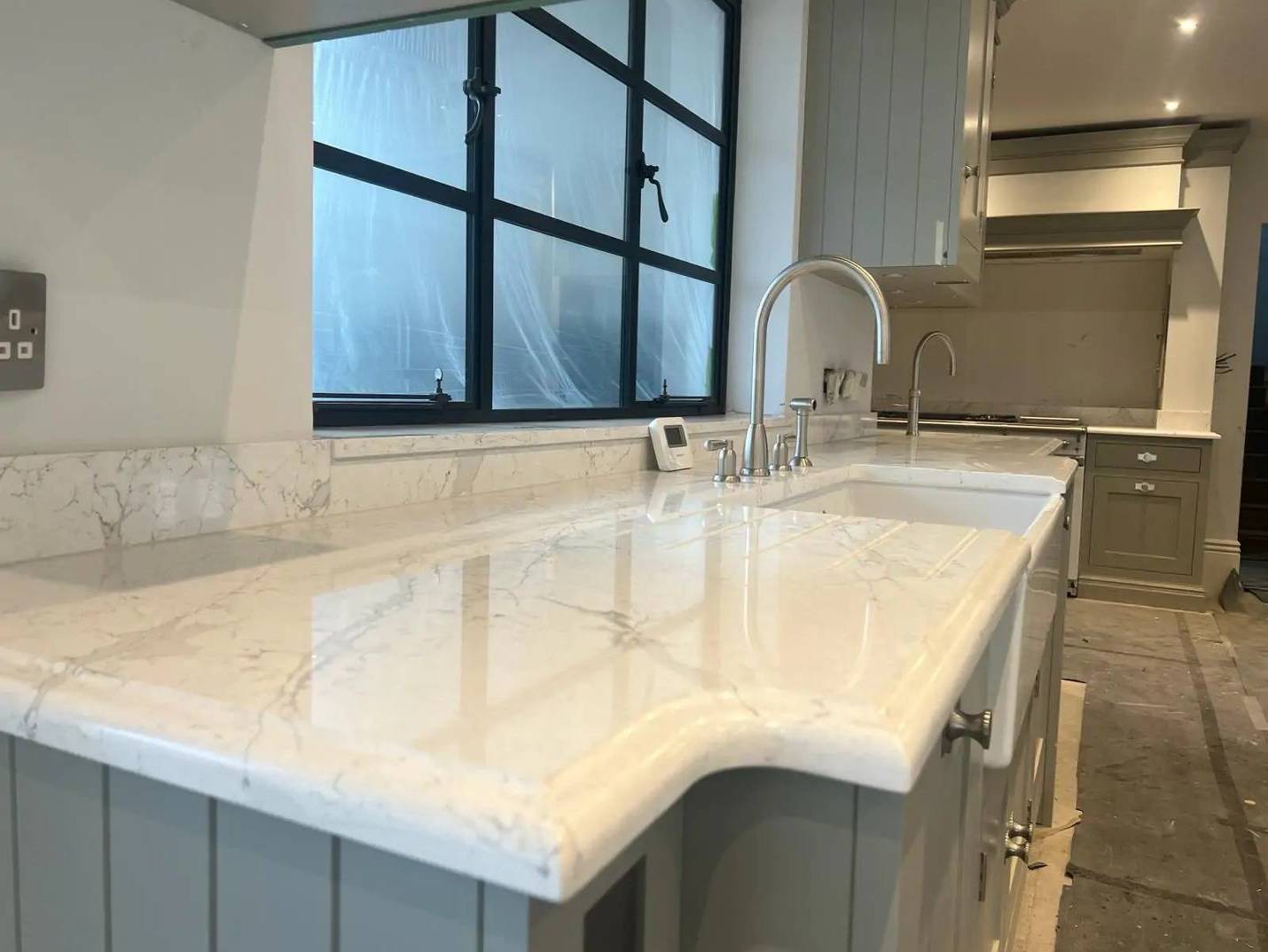 Heat-Resistant Quartz Slabs Heat-Resistant Quartz Slabs