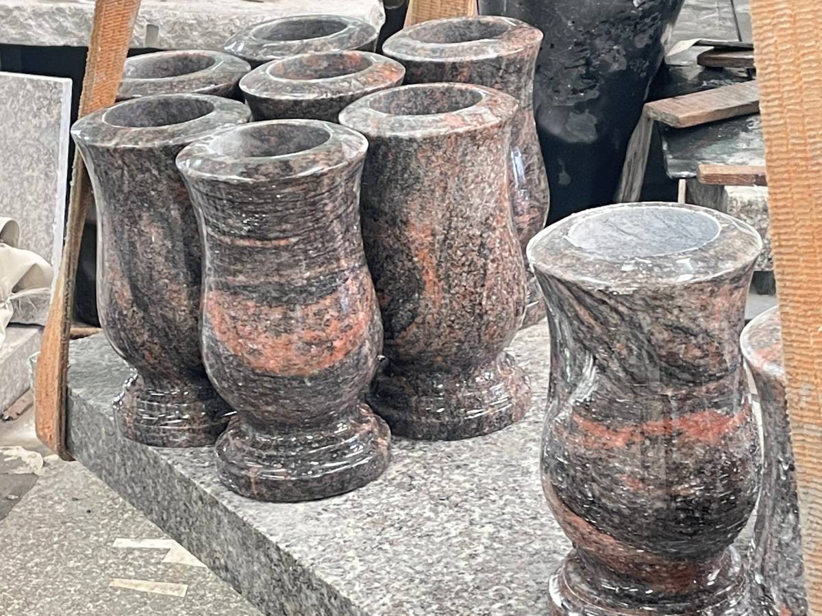 Gravestone vase Supplier Gravestone vase Supplier